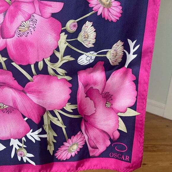 Oscar by Oscar de la Renta Scarf - Picture 2 of 16